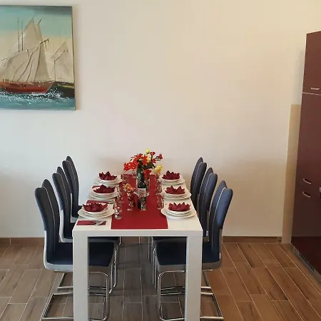 Petrovic K.sucurac 公寓 *