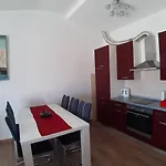 Petrovic K.sucurac Apartment Kastela